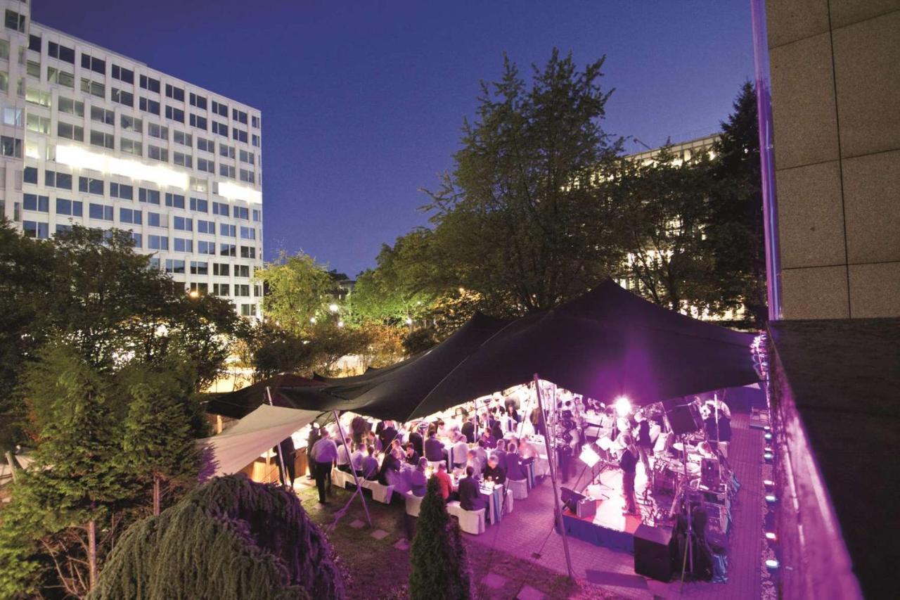 Radisson Blu Conference Hotel, Duesseldorf Düsseldorf Exterior foto